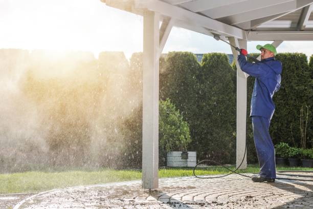 Professional Pressure Washing Services in Hiawatha, IA